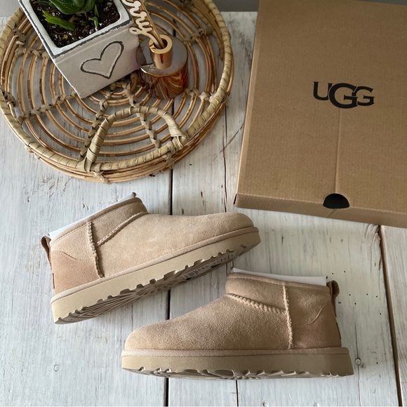 UGG Ultra Mini Classic Boot - Driftwood - Picture 2 of 12